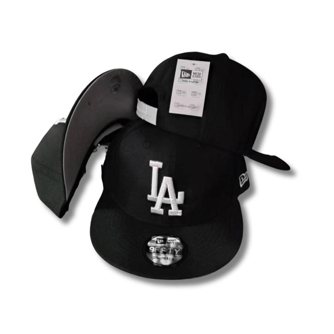 Los Angeles Dodgers Black with White Embroidered Logo Snapback Cap