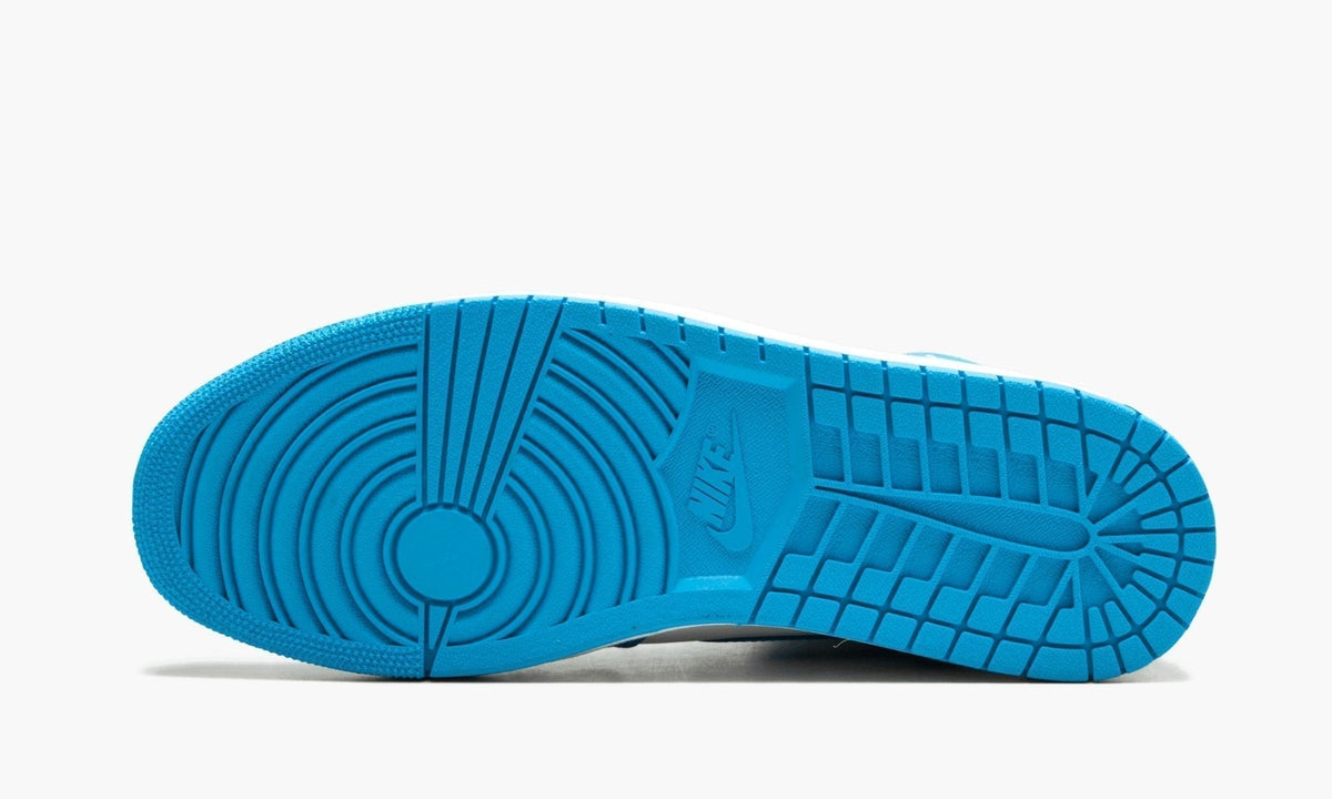 Air Jordan 1 Retro "UNC" Sneakers