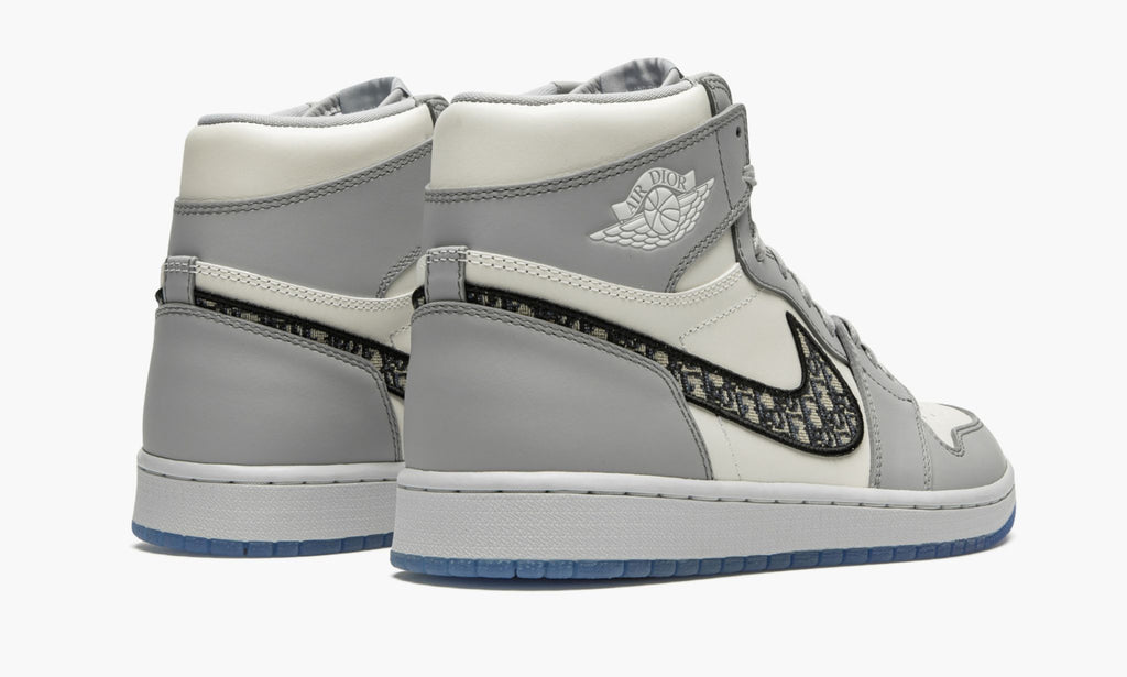 Air Jordan 1 Retro High Dior Sneakers
