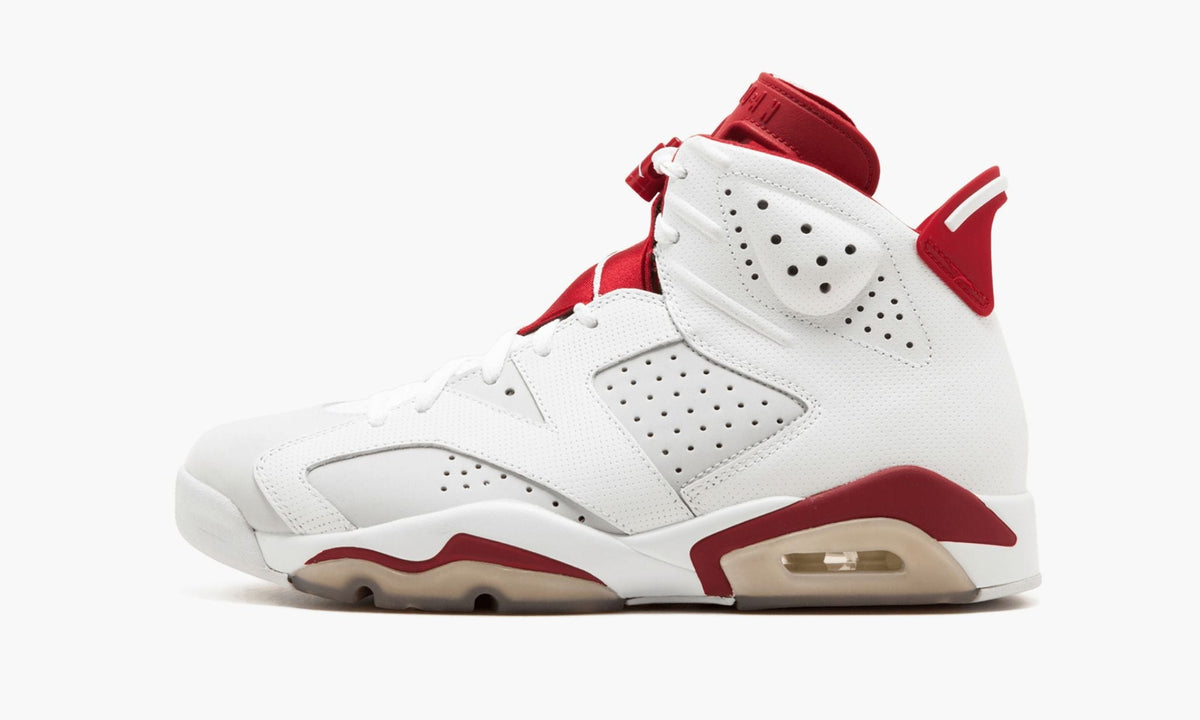 Air Jordan 6 Retro Alternate Sneakers