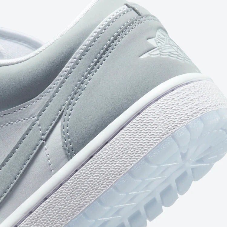 Jordan 1 Low Wolf Grey Sneakers