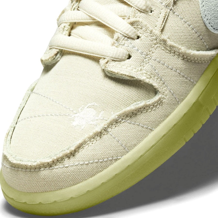 Nike SB Dunk Low Mummy Sneakers