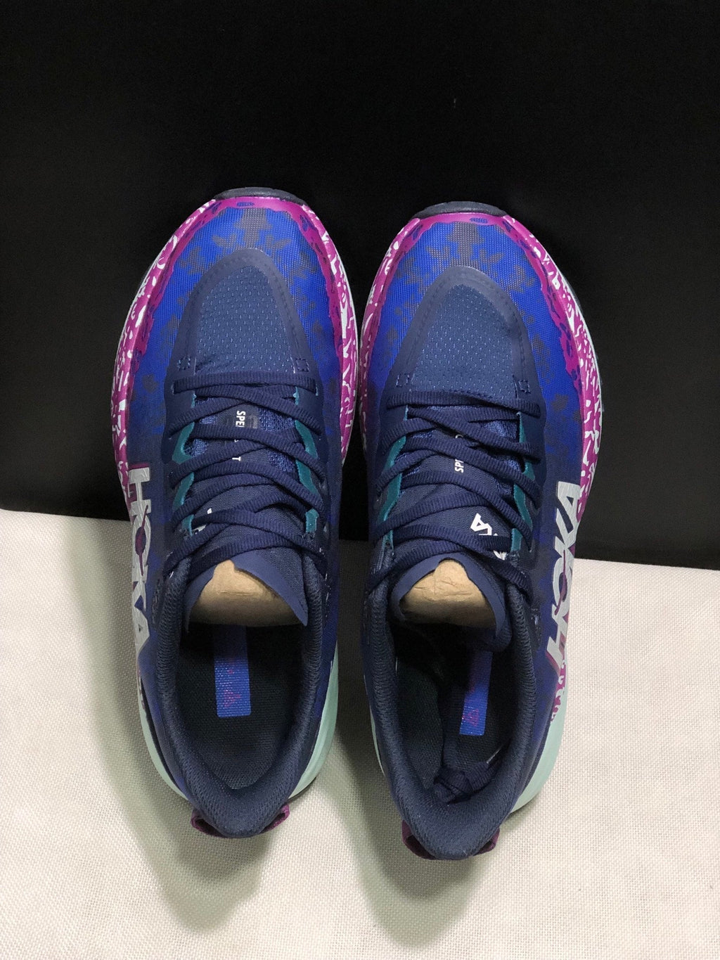 HOKA ONE ONE Speedgoat 6 Trail Running Shoes