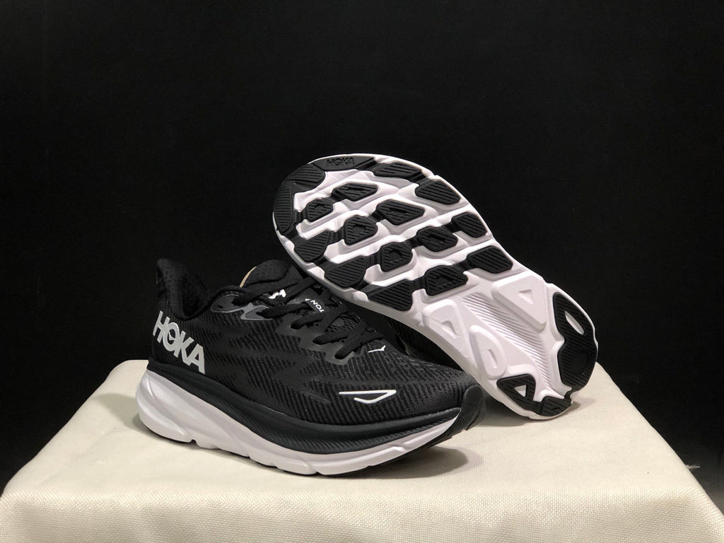 HOKA ONE ONE Clifton 9 Running Shoes